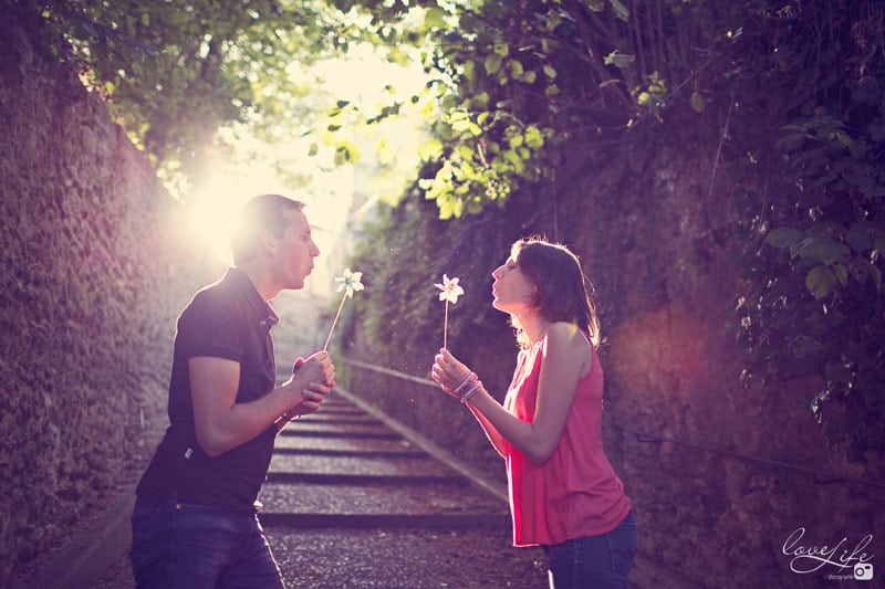 couple future parents soufflent moulins