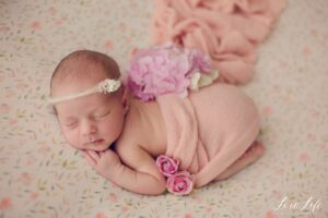 Seance photo portraits en studio bebe a la naissance Yvelines